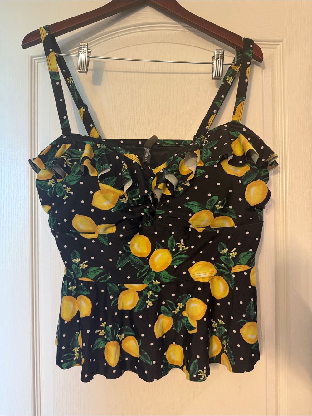 Torrid tankini Black Lemon Print -2 pc swim suit size 2